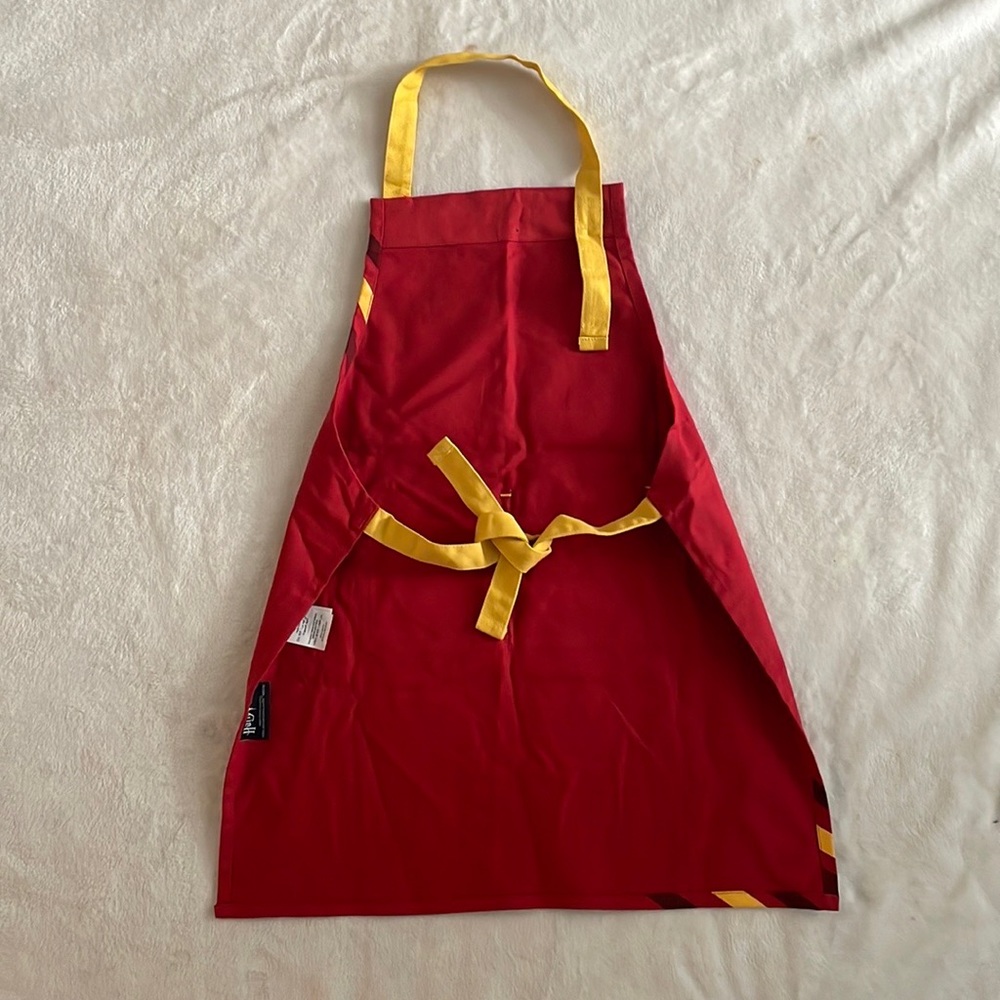 Harry Potter Apron by Williams Sonoma Size 20”x 24.5” - Picture 2 of 4